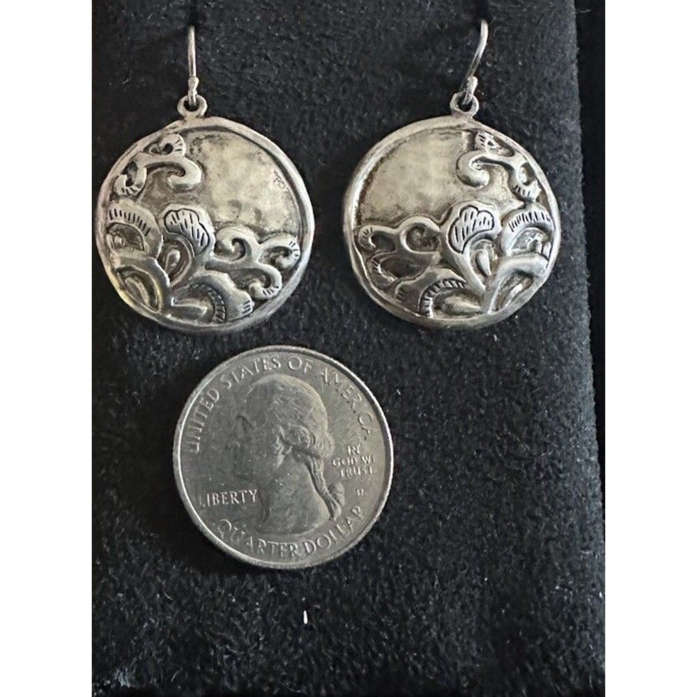 SILPADA Round "TIDAL WAVE" Disc EMBOSSED Earrings Hammered .925 Sterling Silver - Picture 4 of 7